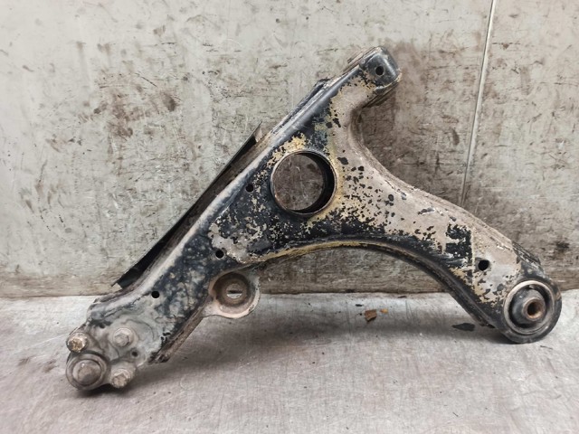 Braço oscilante inferior direito de suspensão dianteira VAG 357407158 preço, a partir de 47,67 USD