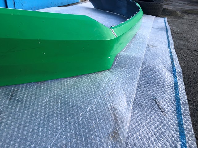 Compre 7C0807819BGRU VAG Spoiler do pára-choque dianteiro