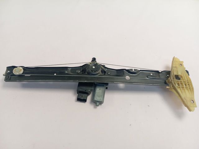 Mecanismo de acionamento de vidro da porta dianteira direita 9840159380 Peugeot/Citroen