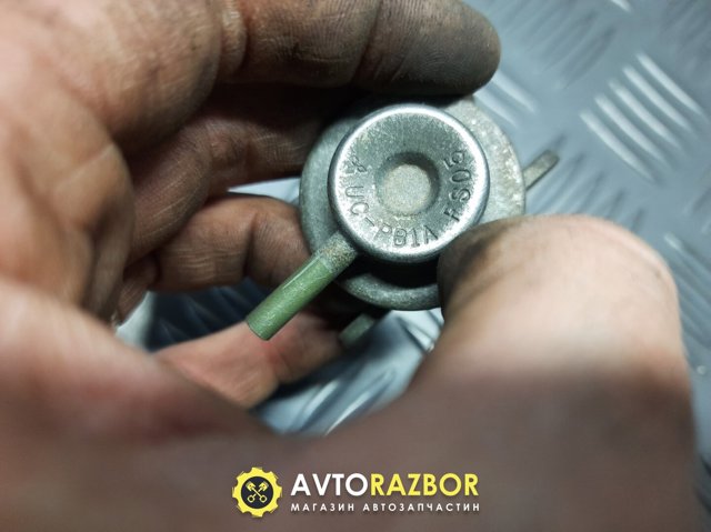 Regulador de pressão de combustível na régua de injectores para Mazda 626 IV GE