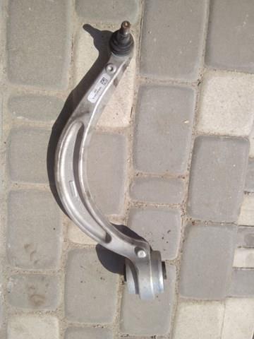 Braço oscilante inferior esquerdo de suspensão dianteira VAG 8W0407695A preço, a partir de 108,54 USD