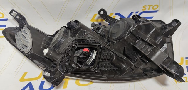 Luz esquerda Renault (RVI) 260600479R preço, a partir de 396,02 USD