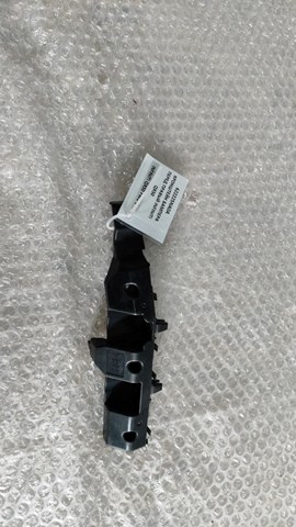Guia do pára-choque dianteiro direito 622225NA0A Nissan/Infiniti