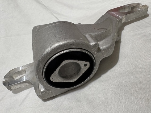 Braço oscilante inferior esquerdo de suspensão dianteira Mercedes 4633306901 preço, a partir de 1534,15 USD
