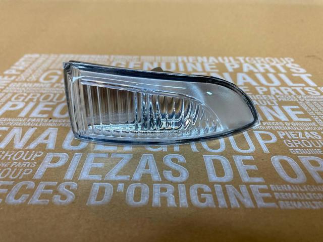 Pisca-pisca direito Polcar 6039207E