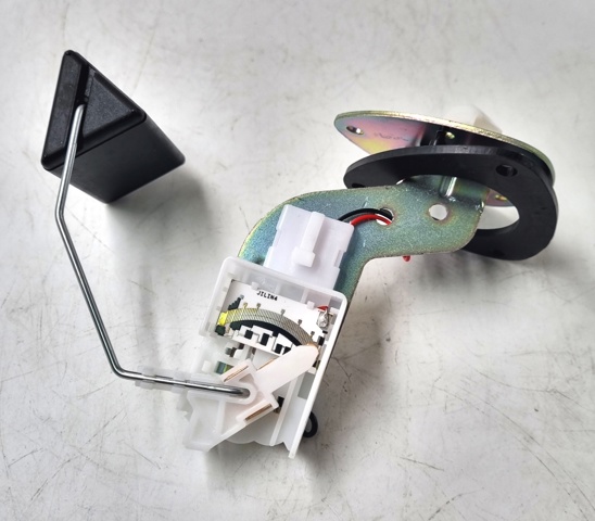 Compre Q2120352 Q-fix Sensor do nível de combustível no tanque