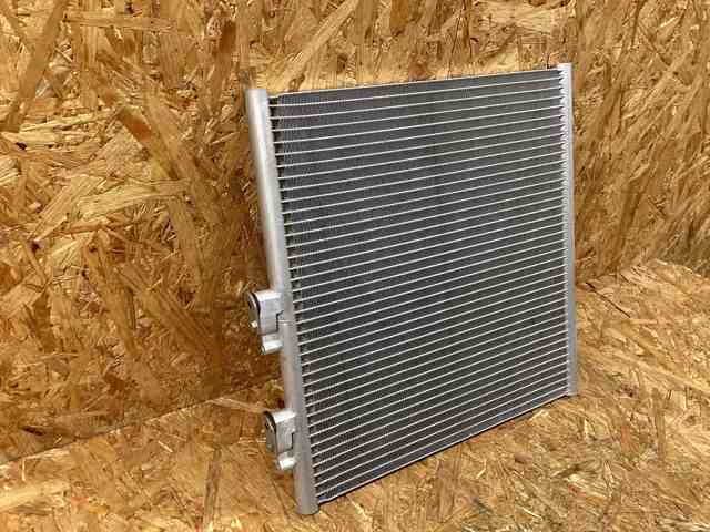 Radiador de aparelho de ar condicionado 9J1260403 Porsche