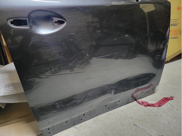 Porta dianteira direita Mazda KBY05802XE