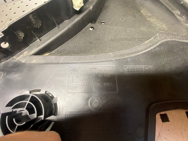 Proteção esquerda do pára-choque dianteiro 51717340861 BMW