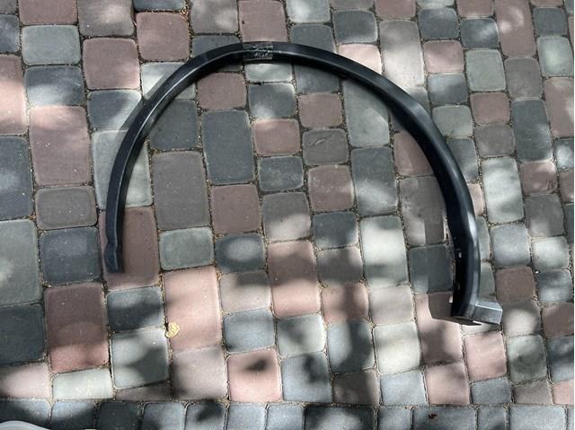 Compre 768535AA0A Nissan/Infiniti Expansor (placa sobreposta) de arco do pára-lama dianteiro esquerdo