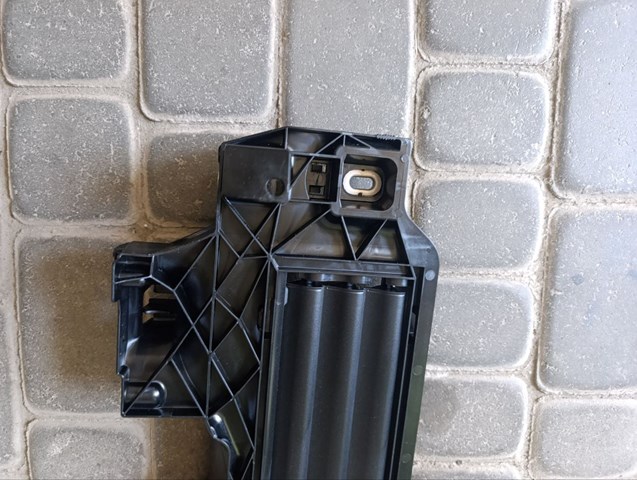 Perciana do radiador de esfriamento 4KE807771A VAG
