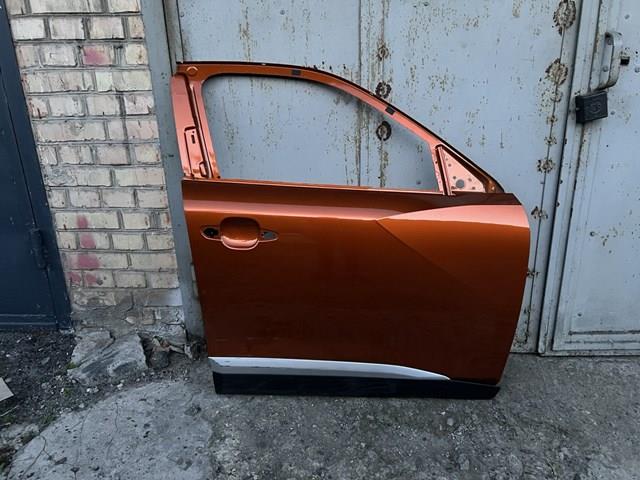 Compre 9831047380 Peugeot/Citroen Porta dianteira direita