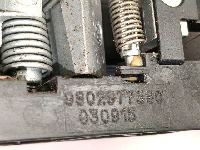 Compre 980297811T Peugeot/Citroen Maçaneta dianteira esquerda externa da porta