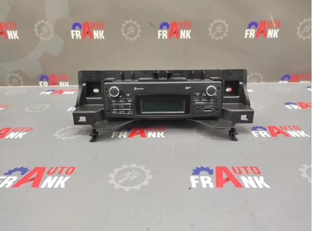 281154063R Renault (RVI) Aparelhagem de som (rádio AM/FM)