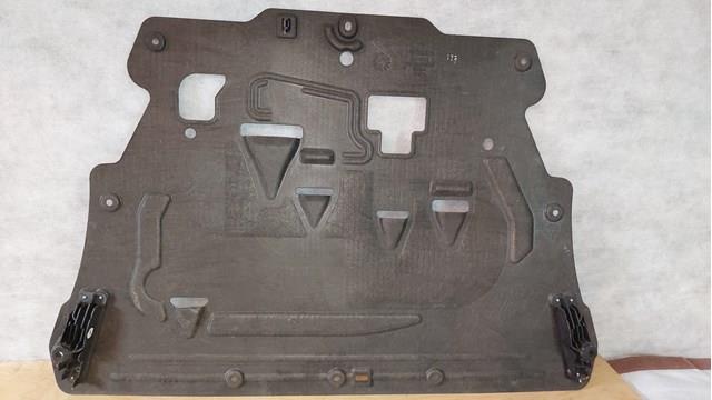 Proteção de motor, de panela (da seção de motor) 31378306 Volvo