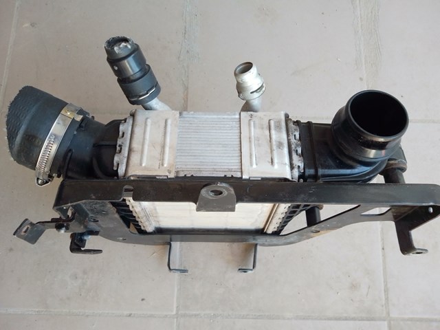 GJ329L440AB Land Rover Radiador de intercooler