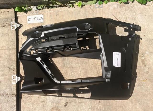 51118080583 BMW Placa sobreposta esquerda do pára-choque dianteiro