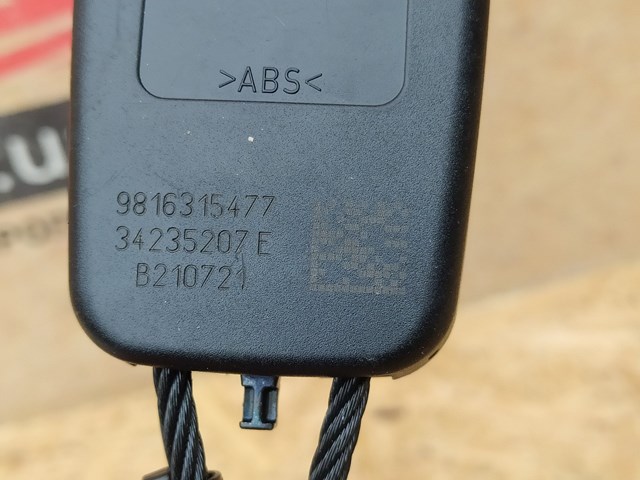 Barra (fecho) dianteira de fixação da correia de segurança Peugeot/Citroen 9816315480