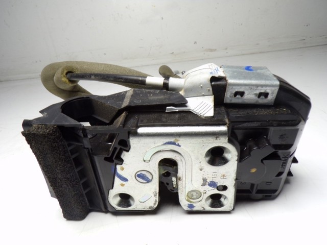 Fecho da porta dianteira direita 805004EA2A Renault (RVI)