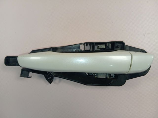 980297831T Peugeot/Citroen Maçaneta externa esquerda da porta traseira