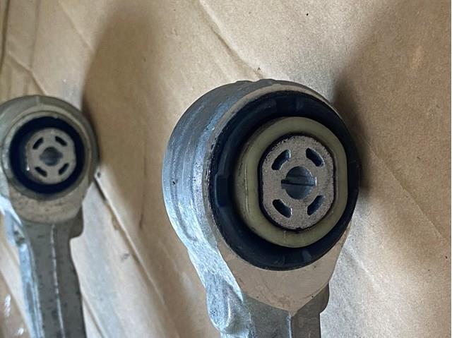Braço oscilante superior direito de suspensão dianteira Fiat/Alfa/Lancia 50539880 preço, a partir de 149,83 USD