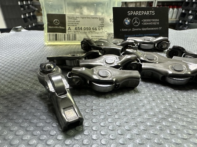 Balanceiro de válvula (balanceiro de válvulas) de admissão Mercedes A6540506601