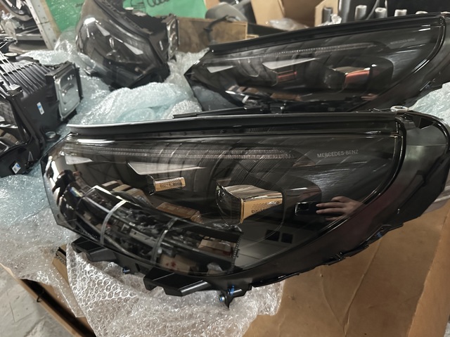 Luz esquerda Mercedes A2949069501 preço, a partir de 2796,93 USD