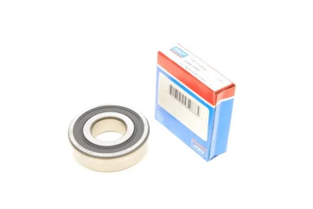 Compre 63062RS1 SKF Rolamento do semieixo do eixo traseiro