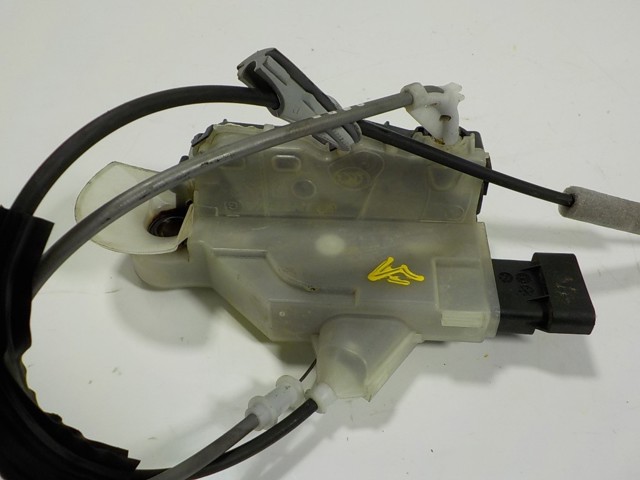 Fecho da porta dianteira esquerda 9819038580 Peugeot/Citroen