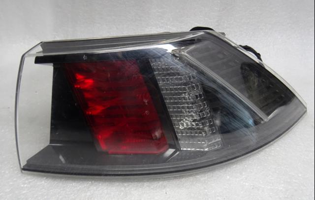 Lanterna traseira direita externa Peugeot/Citroen 9813508380 preço, a partir de 237,48 USD