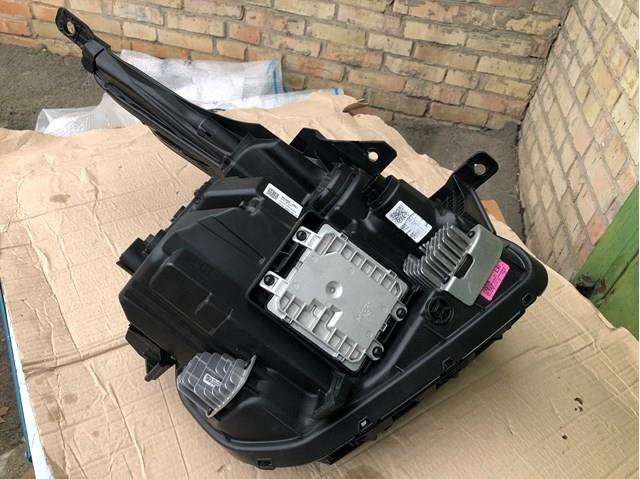 Luz esquerda 92101R2000 Hyundai/Kia