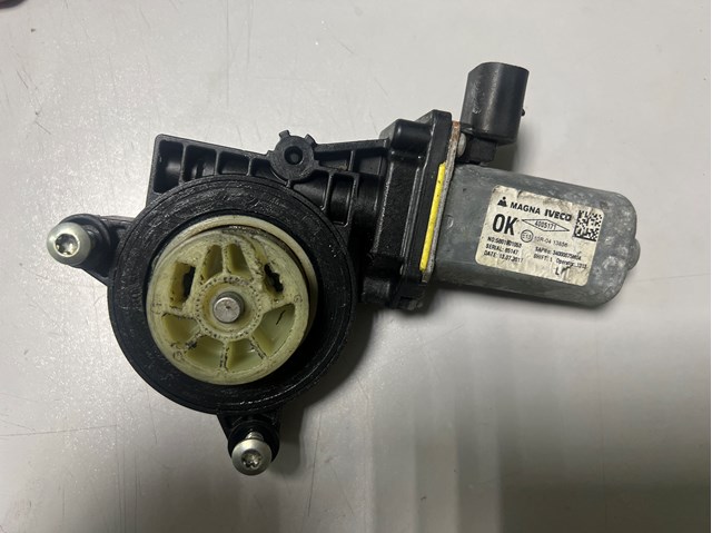 Mecanismo de acionamento de vidro da porta dianteira esquerda Iveco 5801901053 preço, a partir de 112,70 USD