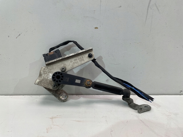Sensor dianteiro do nível de posição de carroçaria BMW 6895466