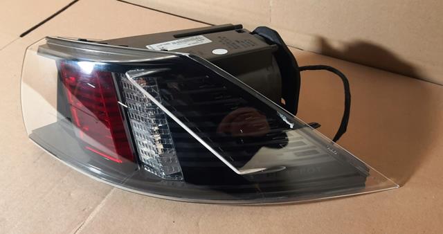 Compre 9813508380 Peugeot/Citroen Lanterna traseira direita externa