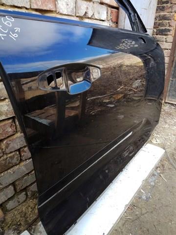 Porta dianteira direita 32228849 Volvo