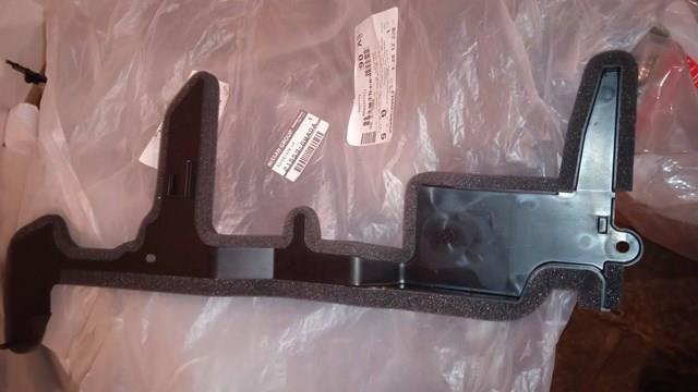 Conduto de ar (defletor) do radiador 215596MA0A Nissan/Infiniti