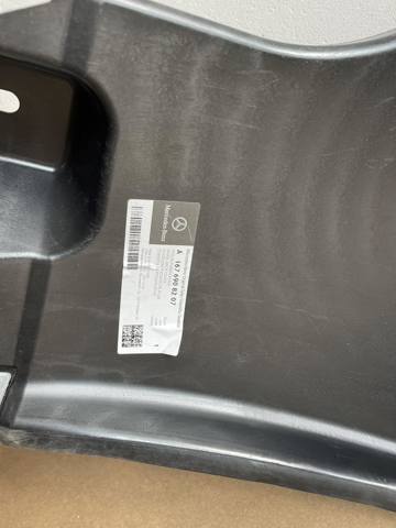  Mercedes A1676908207