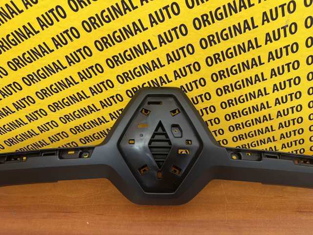 Moldura de grelha do radiador Renault (RVI) 623823514R preço, a partir de 131,98 USD