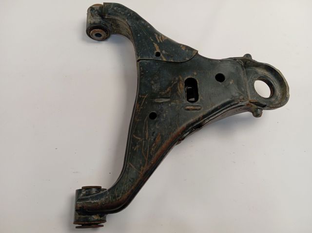 2354158 Ford Braço oscilante inferior direito de suspensão dianteira