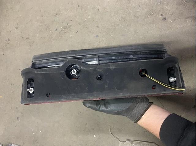 L90003629 Ford Sinal de parada traseiro adicional