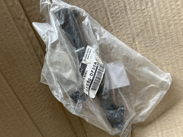 Consola externa esquerda do pára-choque dianteiro Nissan/Infiniti 62223DF30A preço, a partir de 34,16 USD