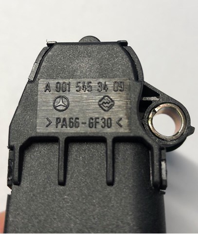 0015453409 Mercedes Sensor de ativação das luzes de marcha à ré