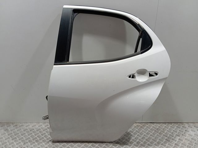 Compre 67004K0060 Toyota Porta traseira esquerda