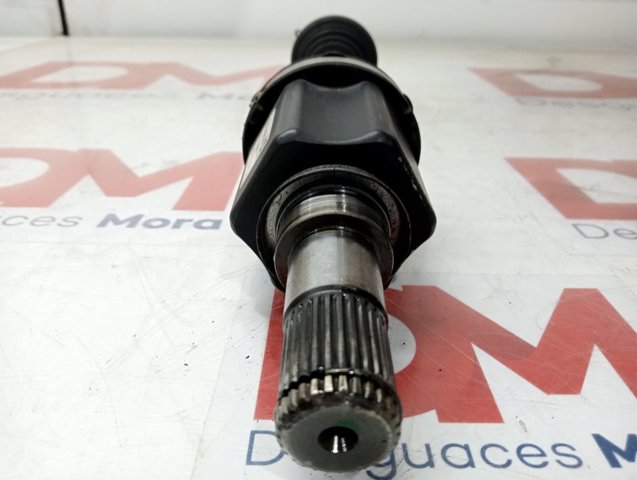 Semieixo (acionador) dianteiro esquerdo Mazda GDD52560XA