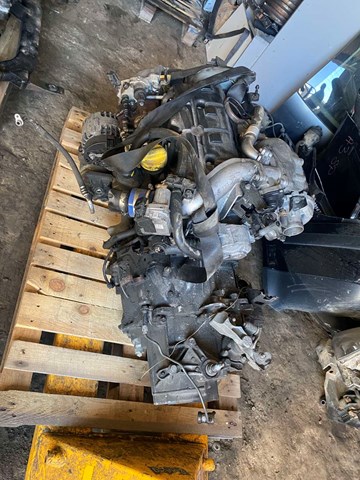 Compre F9QE804 Renault (RVI) Motor montado