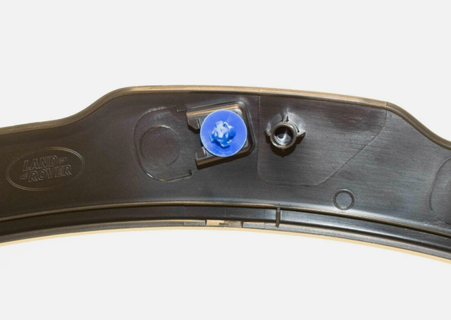 Expansor (placa sobreposta) de arco do pára-lama dianteiro esquerdo Land Rover LR036053 preço, a partir de 74,84 USD