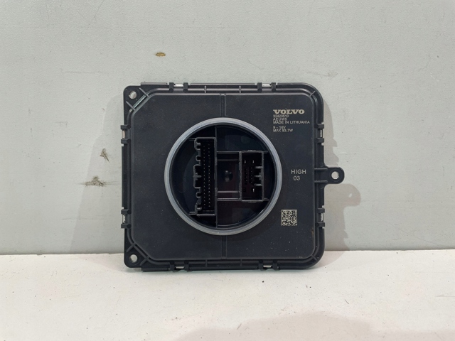 Unidade de controlo de iluminação Volvo 32420510 preço, a partir de 580,51 USD