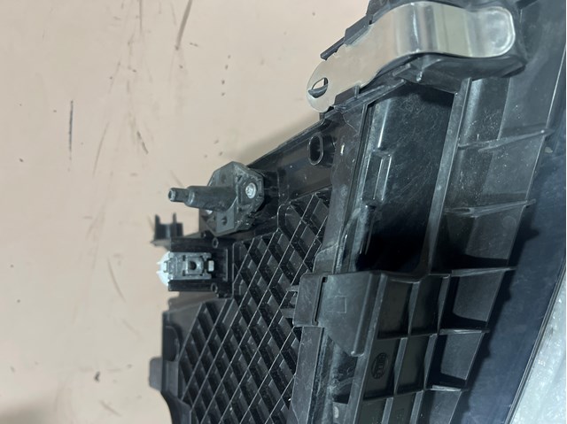 Luz esquerda 63119479267 BMW