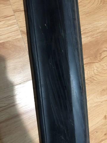 Moldura da porta dianteira direita KB7W51RA0E Mazda