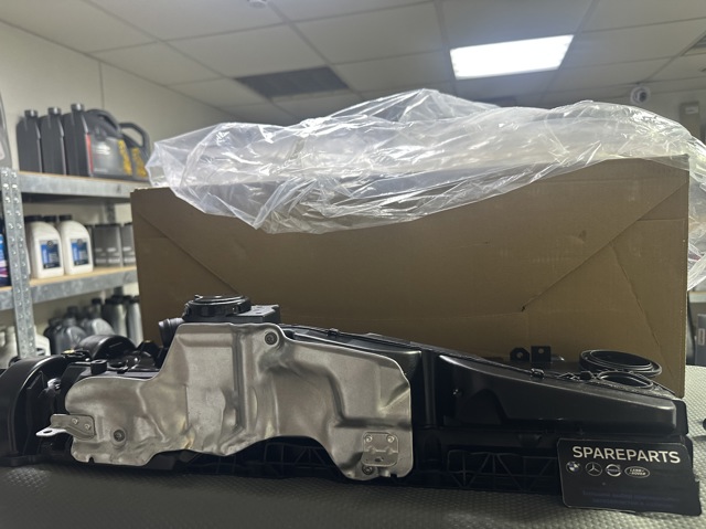 Tampa de válvulas Mercedes A6560163800 preço, a partir de 583,26 USD